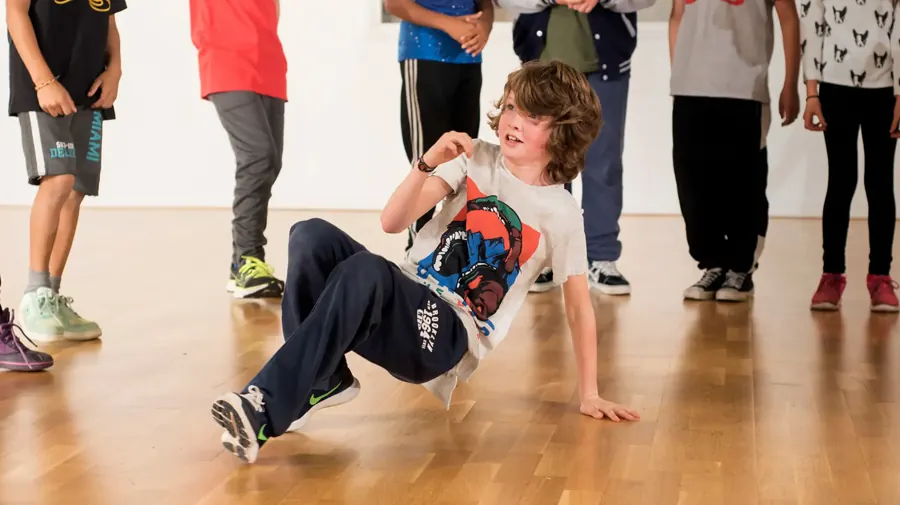 A beginner breaking on the floor